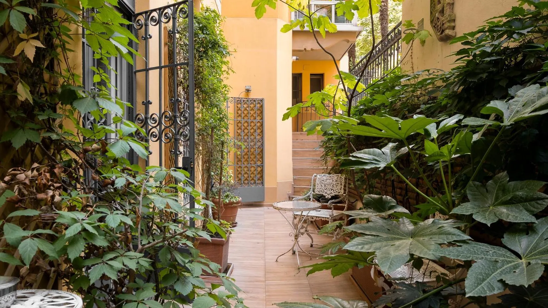 Homemi Arco Della Pace Apartment location